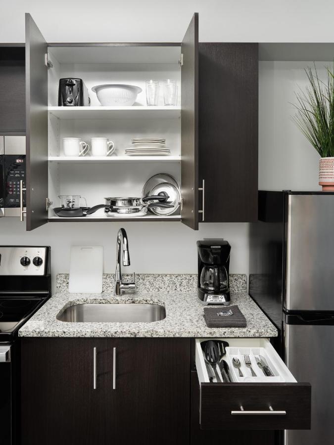 Stayapt Suites Монтгомери Экстерьер фото